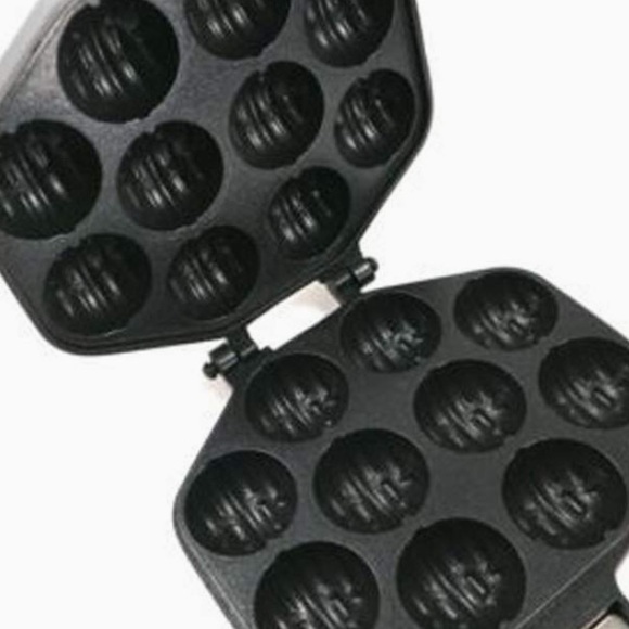 EZ Cooker Korea Traditional Cookie Maker Frame with 10 Slot Walnut Waffle Pan - Picture 5 of 16